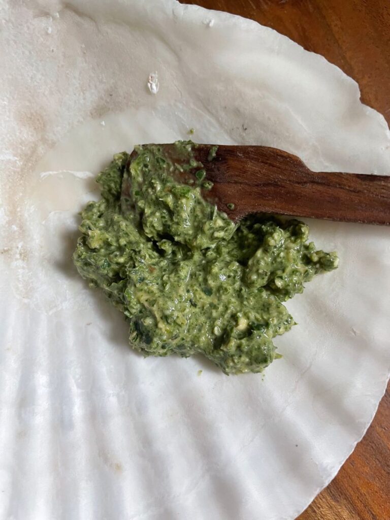 Soothing neem, oat and honey face pack
